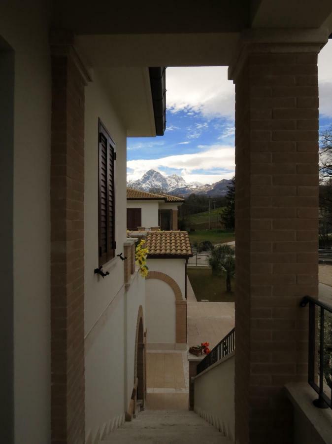 Residence Stella Del Gran Sasso Colledara Zewnętrze zdjęcie