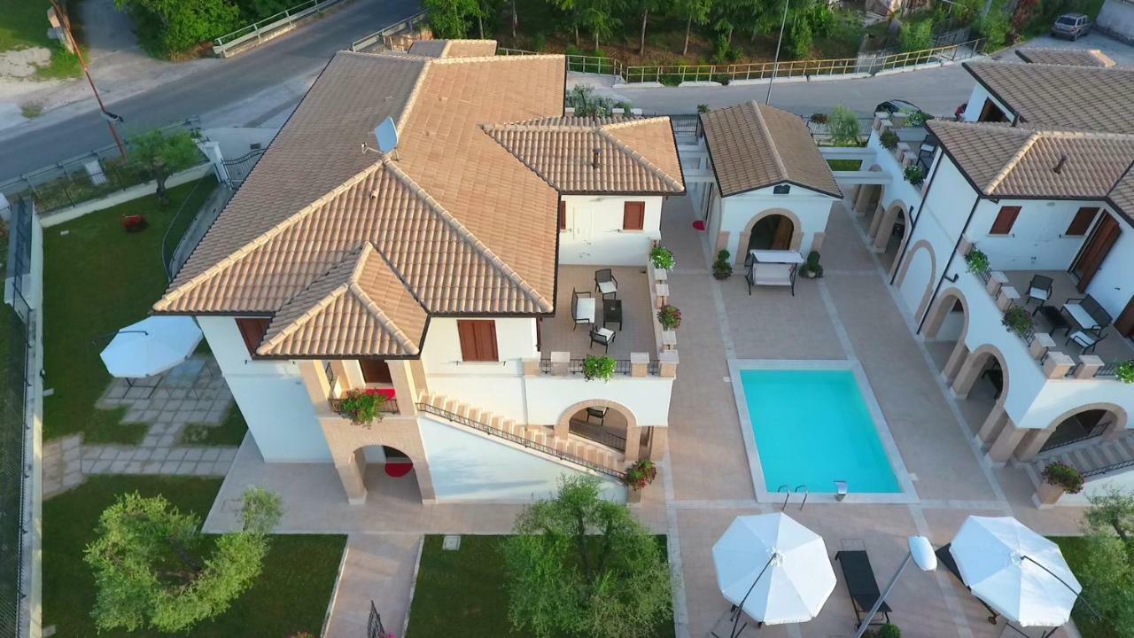 Residence Stella Del Gran Sasso Colledara Zewnętrze zdjęcie