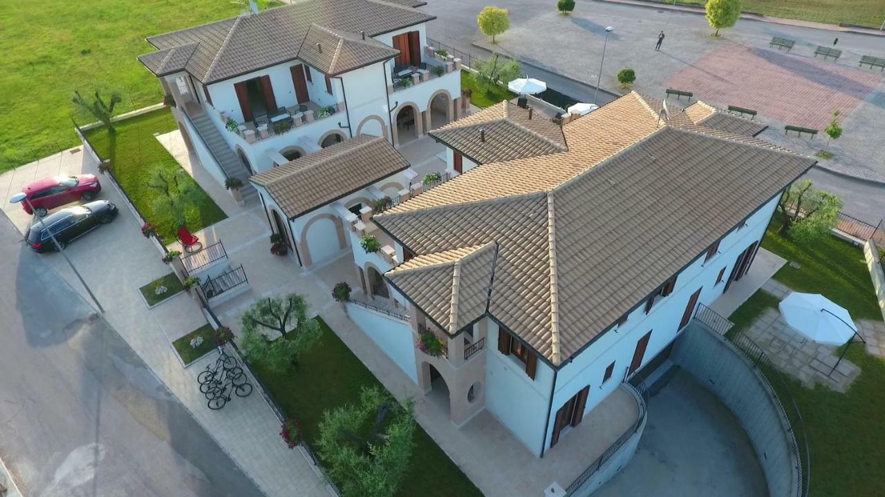 Residence Stella Del Gran Sasso Colledara Zewnętrze zdjęcie