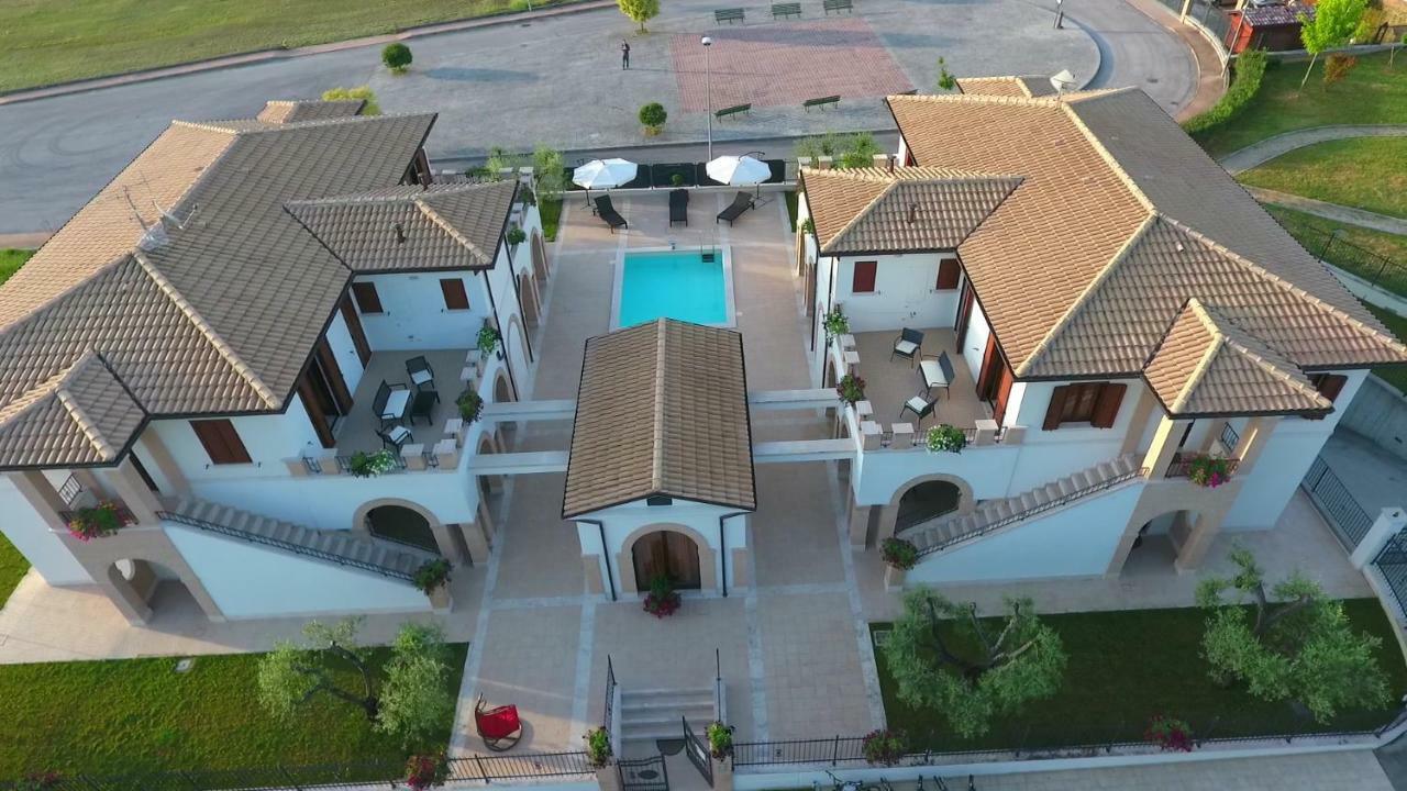 Residence Stella Del Gran Sasso Colledara Zewnętrze zdjęcie