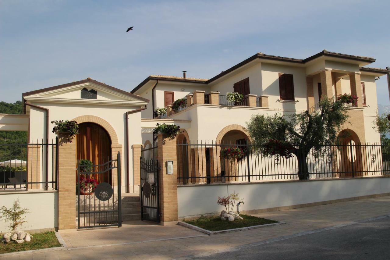 Residence Stella Del Gran Sasso Colledara Zewnętrze zdjęcie