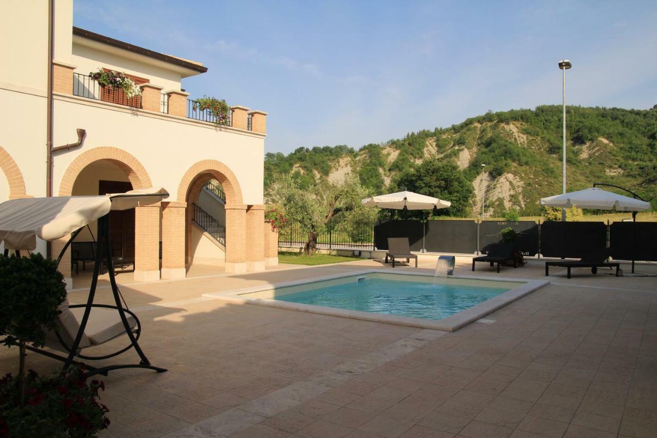 Residence Stella Del Gran Sasso Colledara Zewnętrze zdjęcie