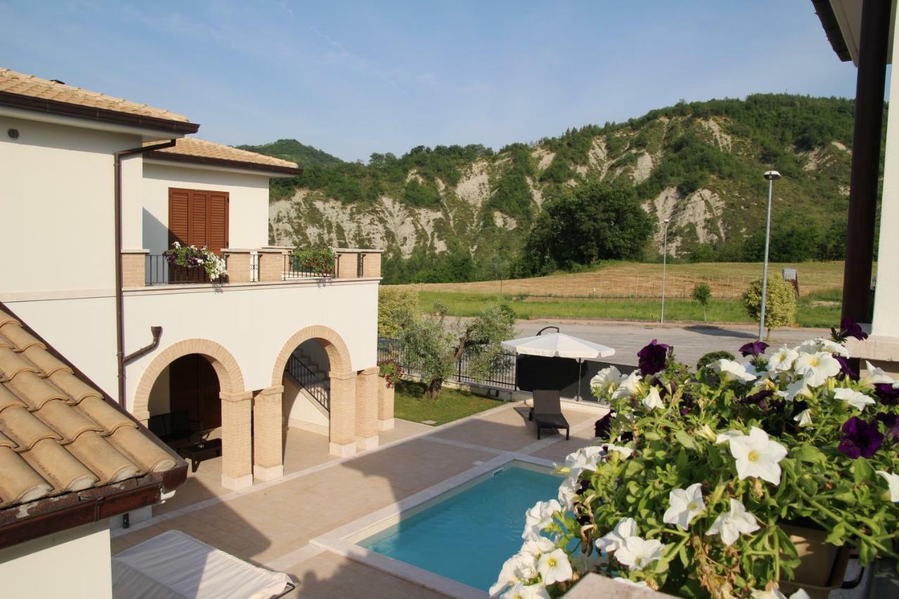 Residence Stella Del Gran Sasso Colledara Zewnętrze zdjęcie