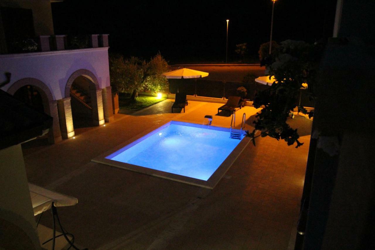 Residence Stella Del Gran Sasso Colledara Zewnętrze zdjęcie